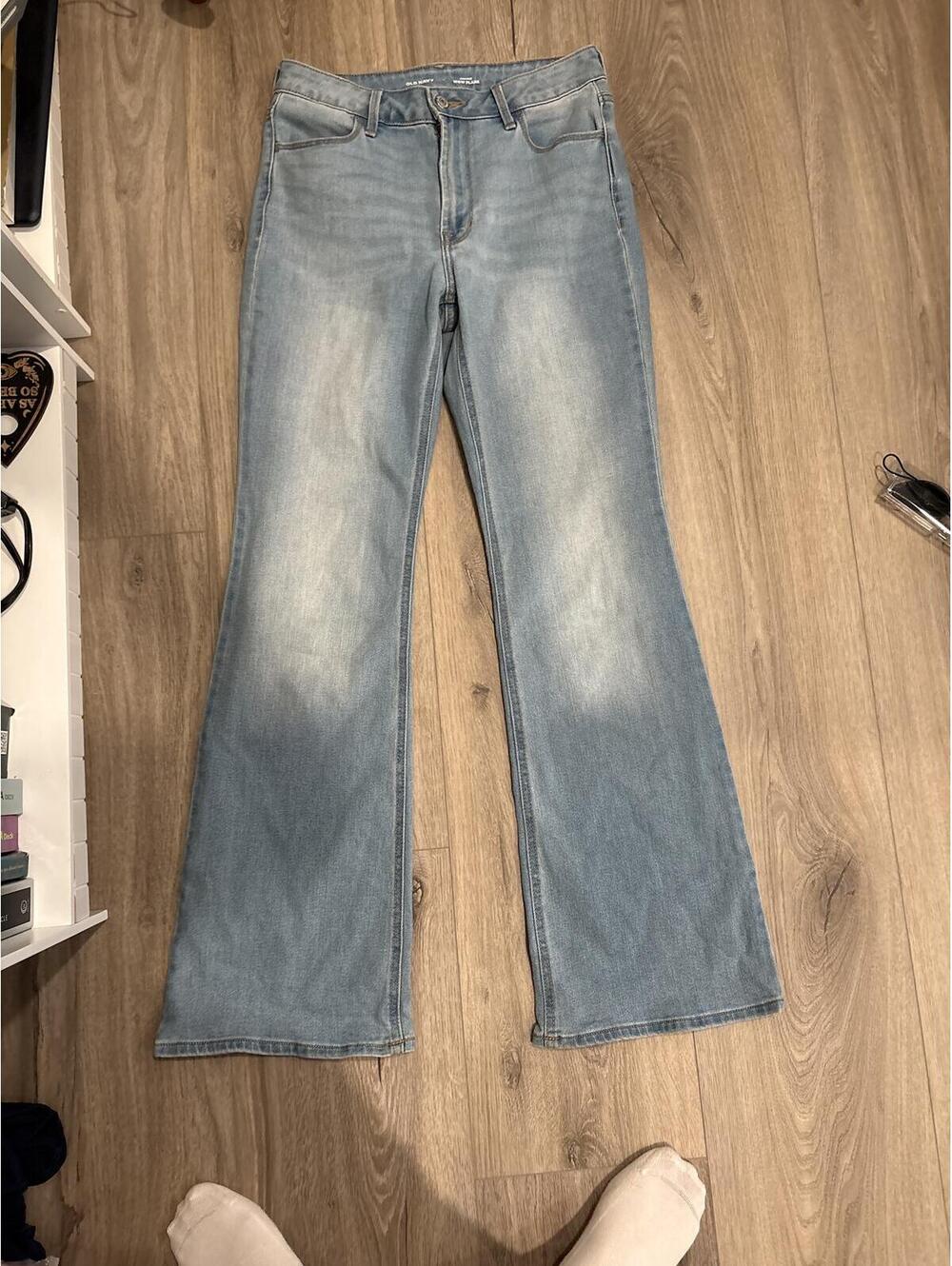 Old Navy High Rise Wow Flare Light Wash Denim Jeans Size 4
